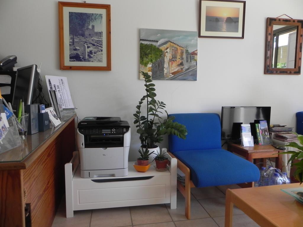 Andries Apartments Paphos Esterno foto
