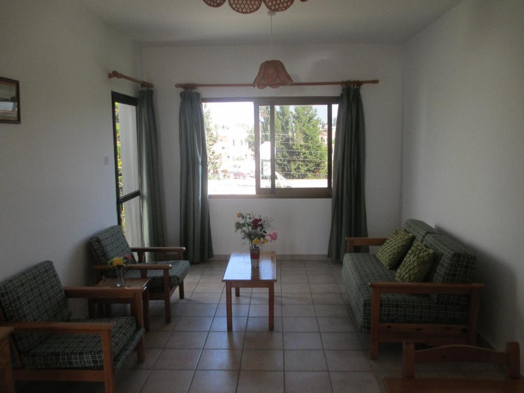 Andries Apartments Paphos Esterno foto