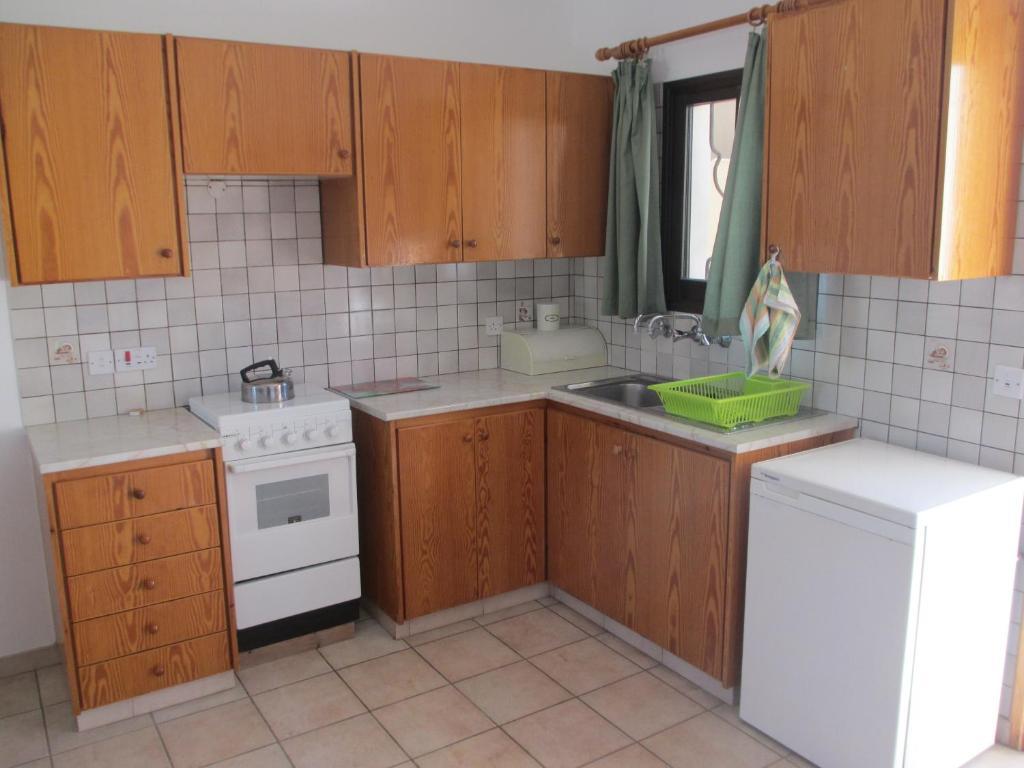 Andries Apartments Paphos Esterno foto