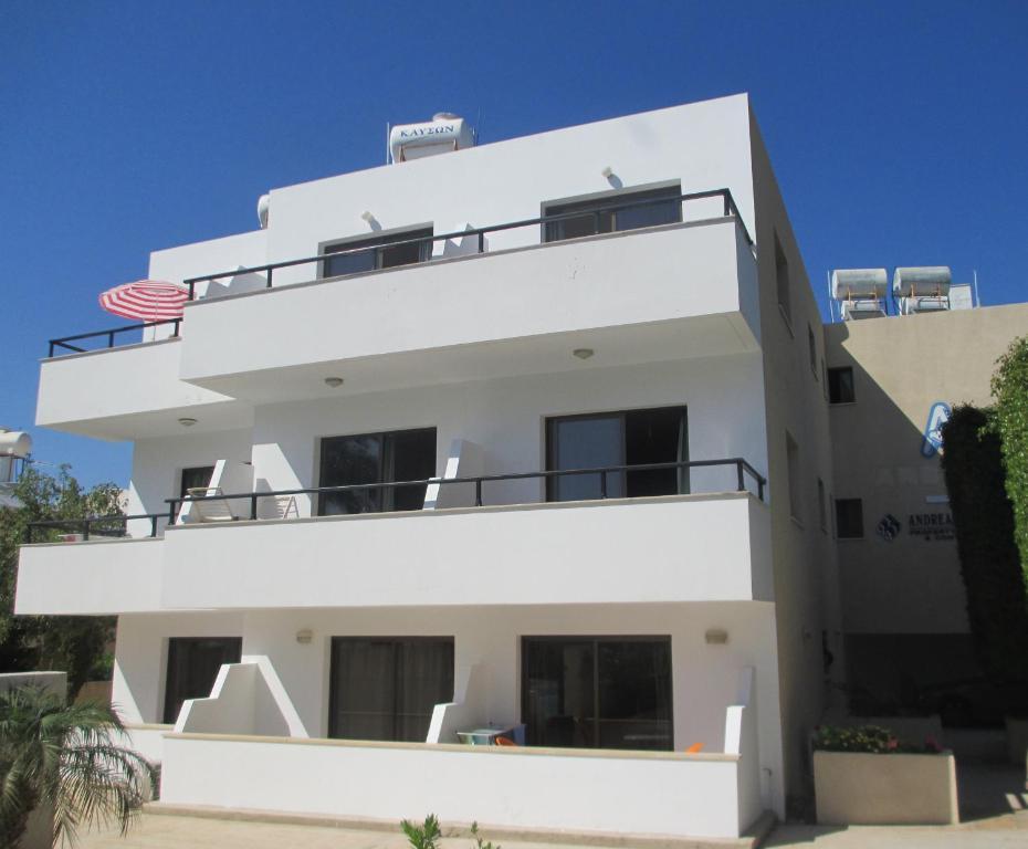 Andries Apartments Paphos Esterno foto