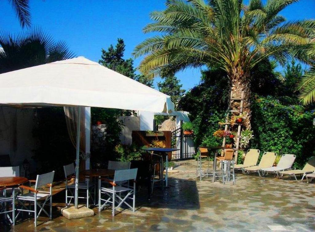Andries Apartments Paphos Esterno foto