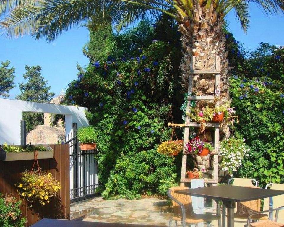 Andries Apartments Paphos Esterno foto
