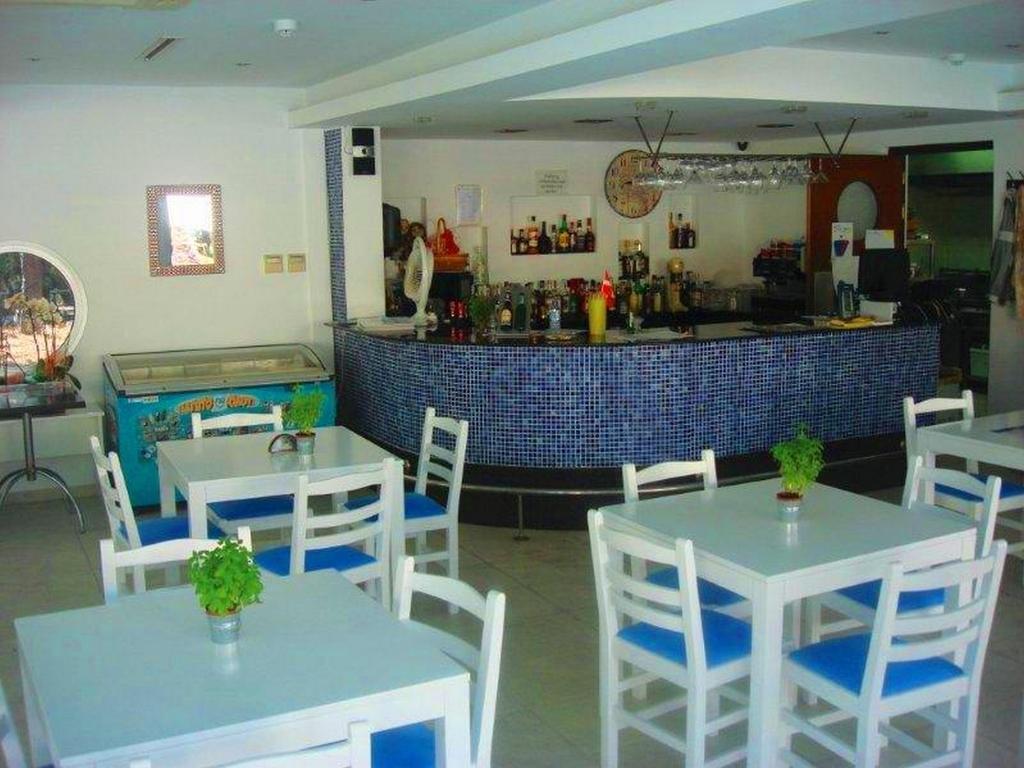 Andries Apartments Paphos Esterno foto