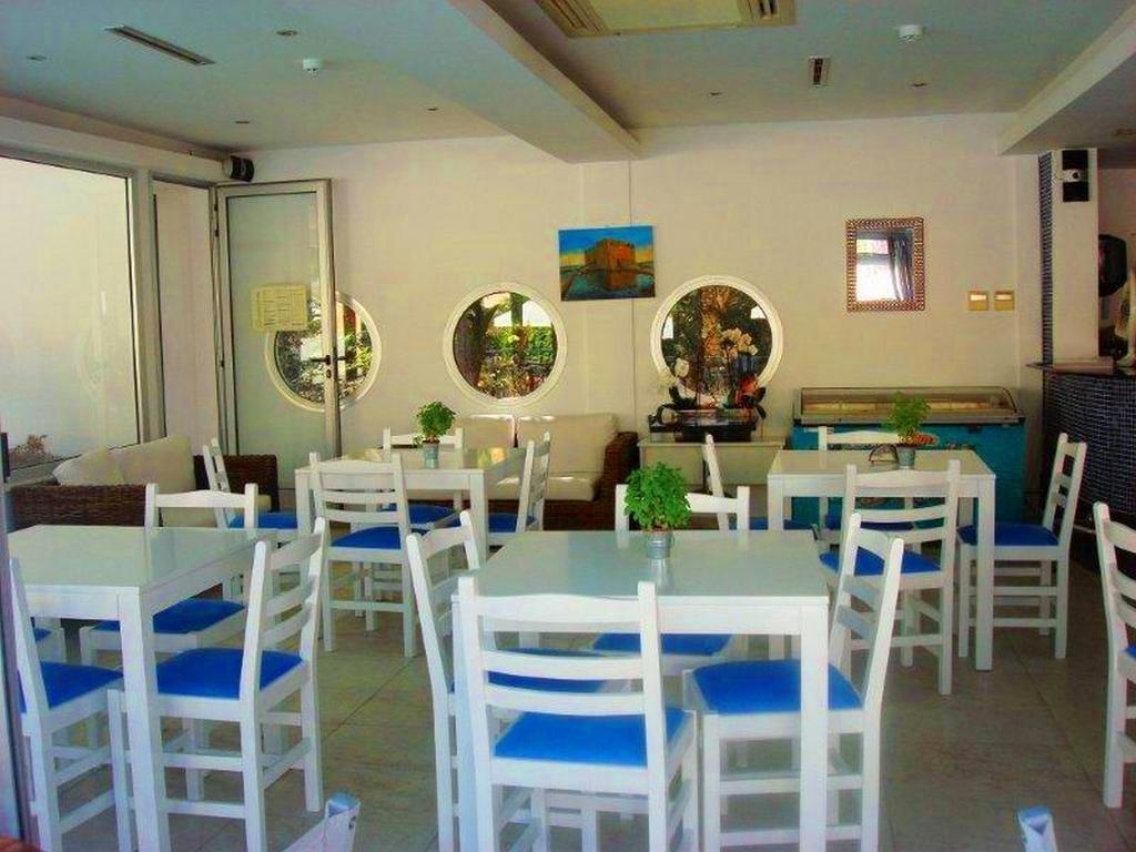 Andries Apartments Paphos Esterno foto