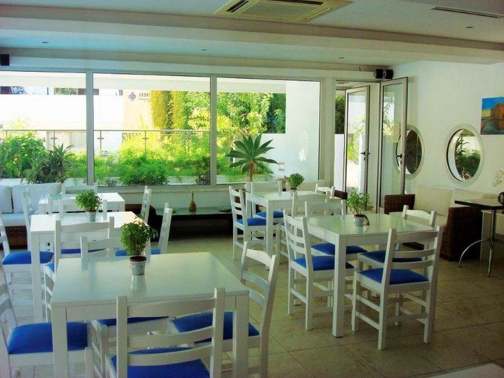 Andries Apartments Paphos Esterno foto