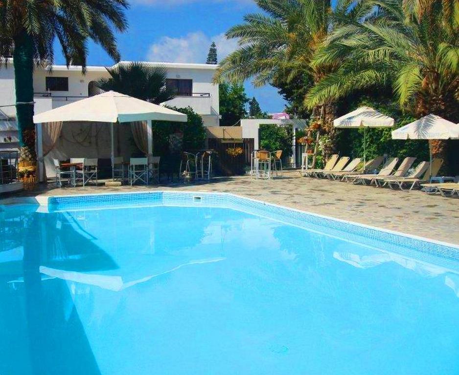 Andries Apartments Paphos Esterno foto