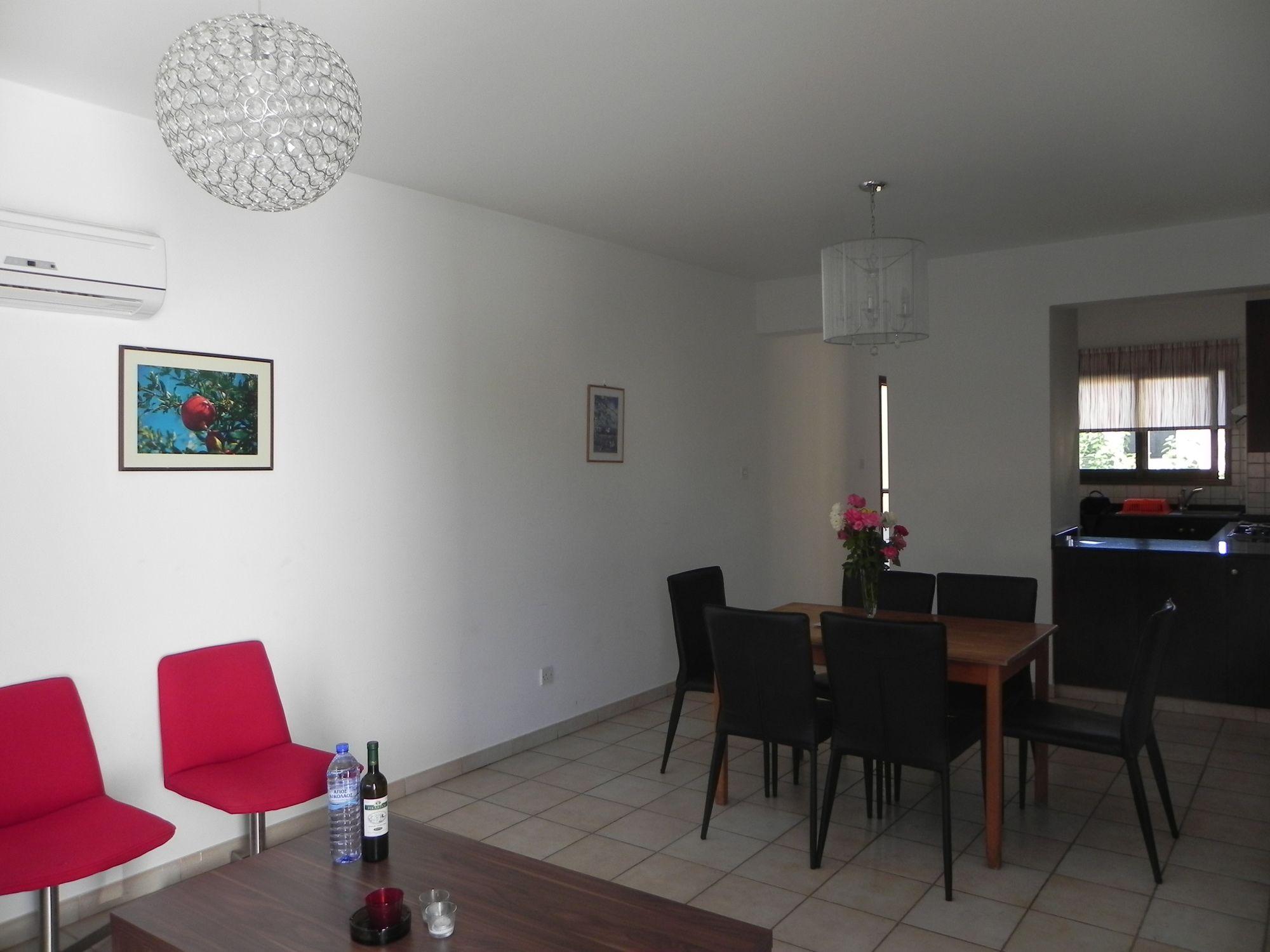 Andries Apartments Paphos Esterno foto