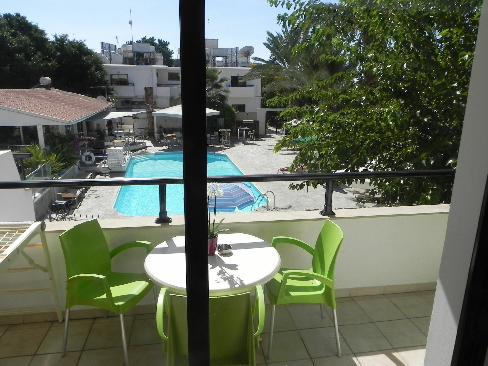 Andries Apartments Paphos Esterno foto