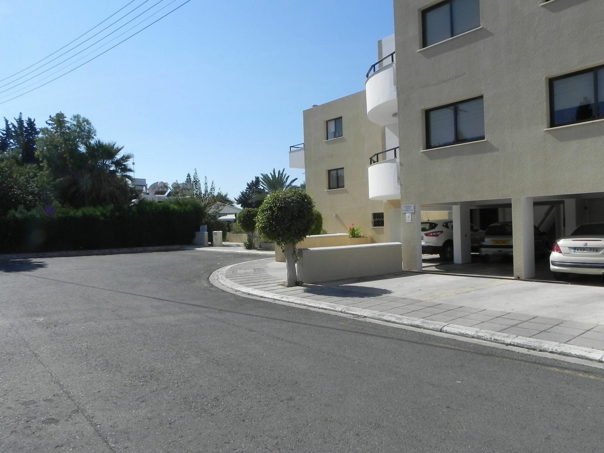 Andries Apartments Paphos Esterno foto